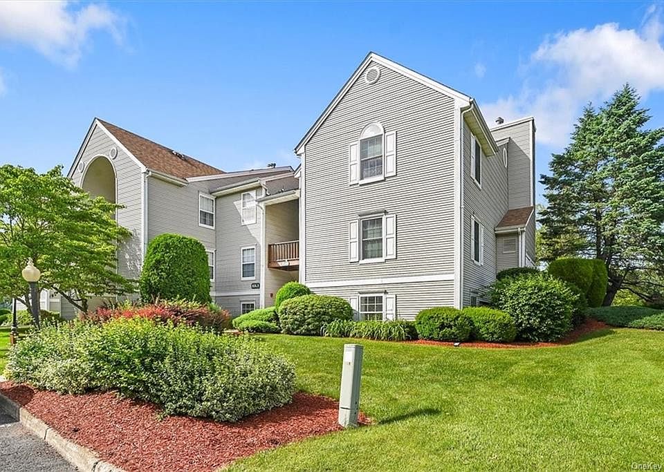 1048 Washington Green, New Windsor, NY 12553 Zillow