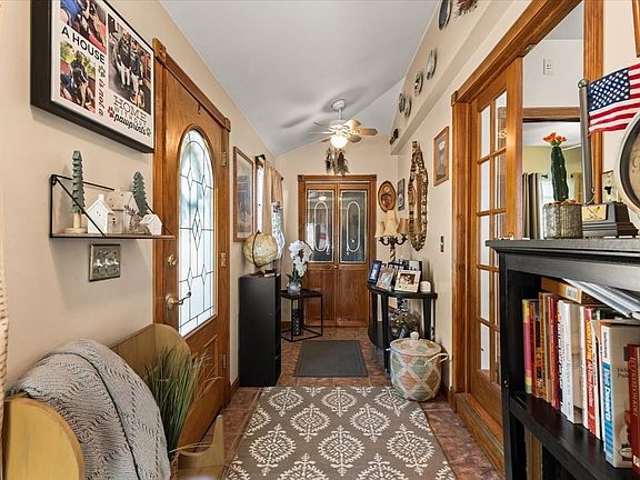 4th image of 35 Godfrey St