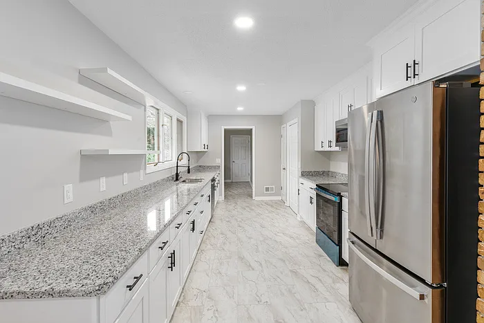 400 Derby Ln — Photo 21