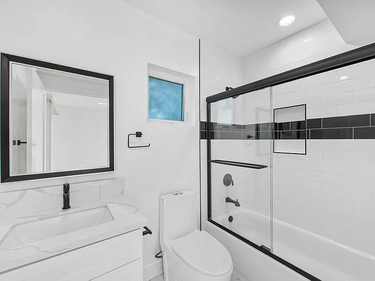 14422 Tiara St — Photo 18