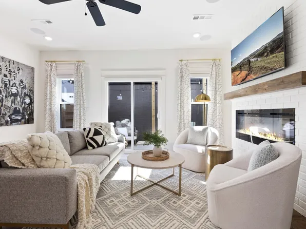 (undisclosed Address), Bentonville, AR 72712