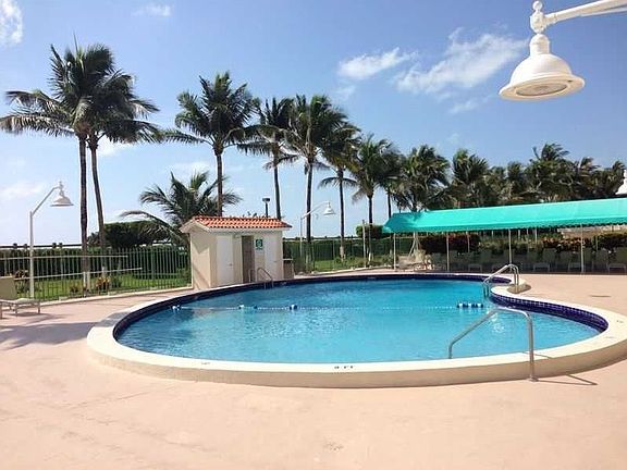 3rd image of 2899 Collins Ave #8th