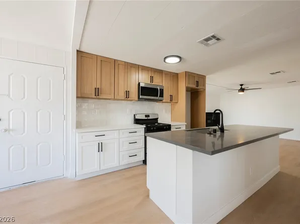 3670 Isle Royale Dr, Las Vegas, NV 89122