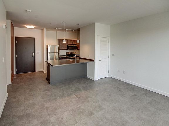 4th image of 1140 Shelby St #202