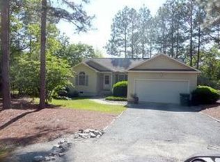 460 Sandhill Cir, Pinehurst, NC 28374