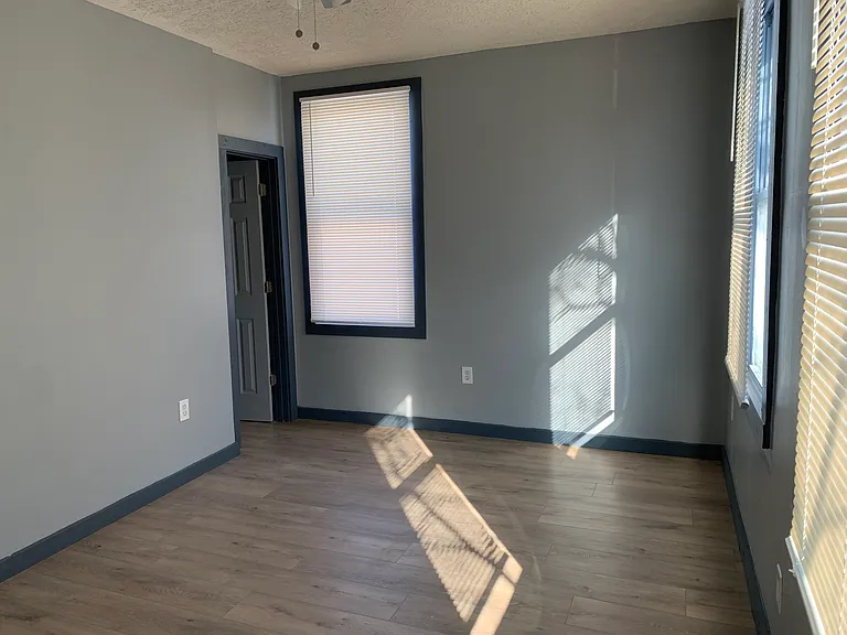1504 Linden St — Photo 17