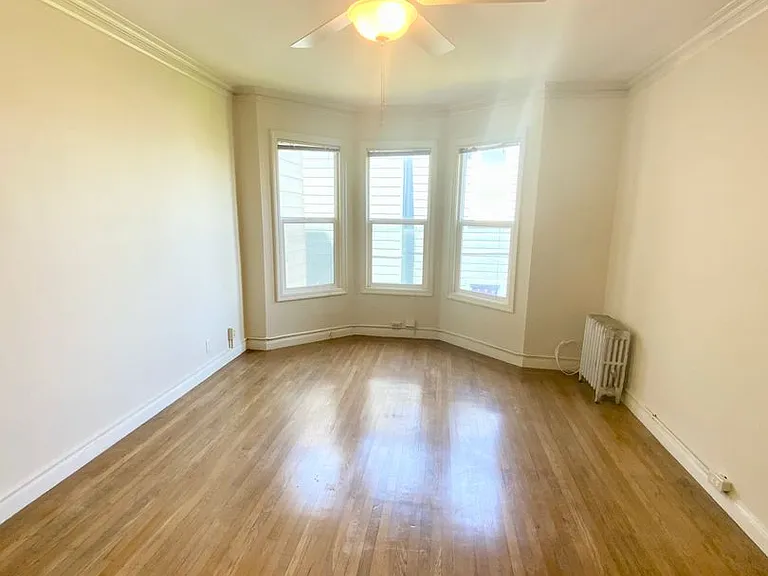 2760 Sutter St #202 — Photo 15