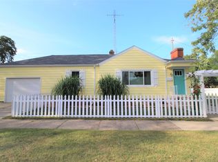 1225 Mohawk Ln, Saint Joseph, MI 49085