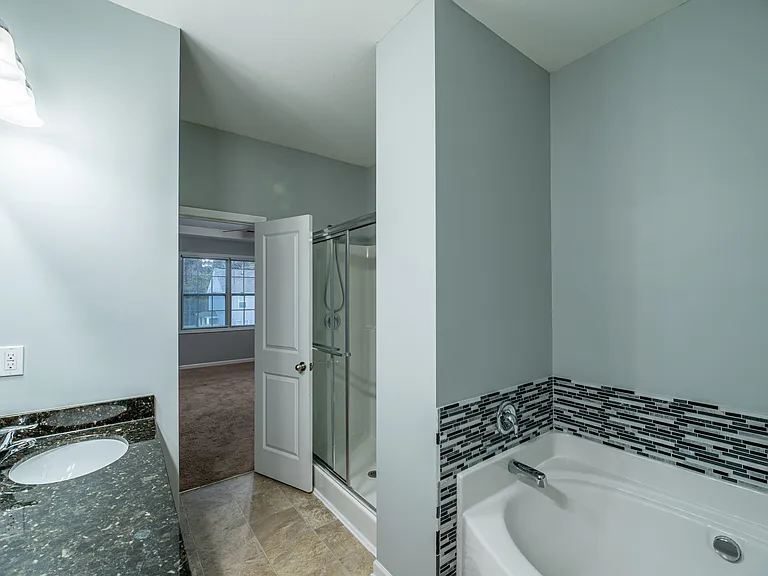 808 Derby Downs Ct — Photo 13