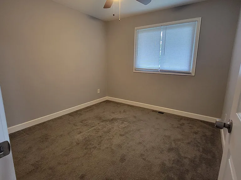 405 Sandalwood Dr — Photo 16