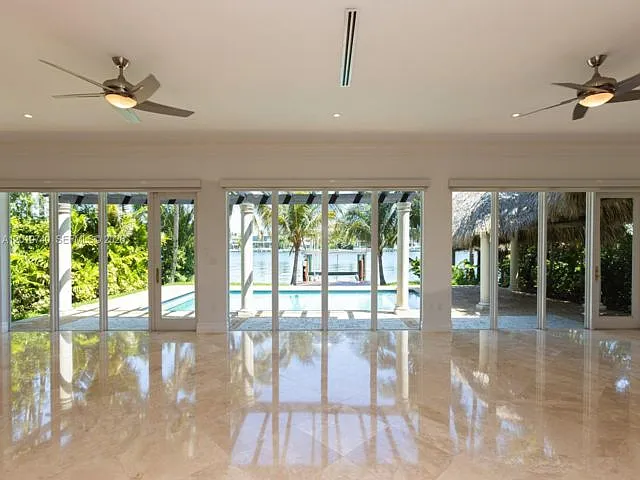 425 N Shore Dr — Photo 14