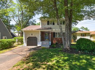 112 Greenbrook Rd, Green Brook, NJ 08812