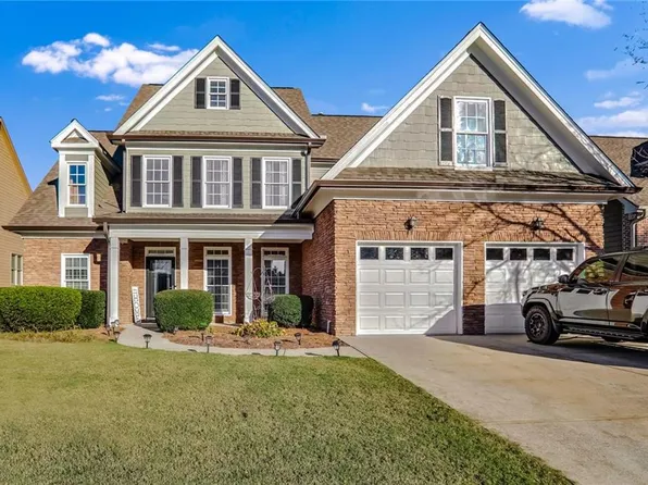 169 Blue Creek Ln, Loganville, GA 30052