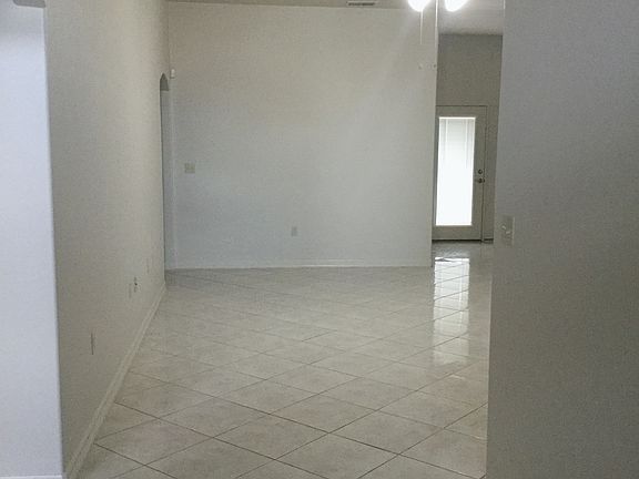 5th image of 2228 Concord Pl