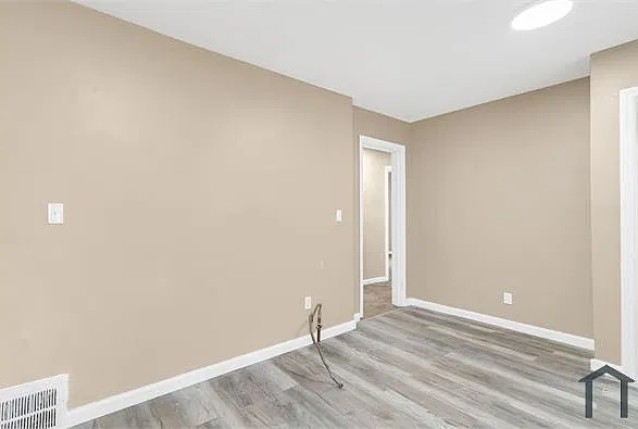 18148 Hull Ave — Photo 12