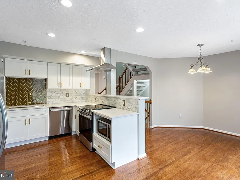 7920 Brightlight Pl — Photo 13