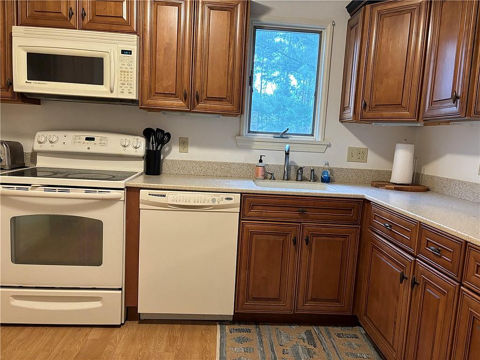 Rosewood Condominiums 185 Manville Hill Rd Cumberland RI Zillow