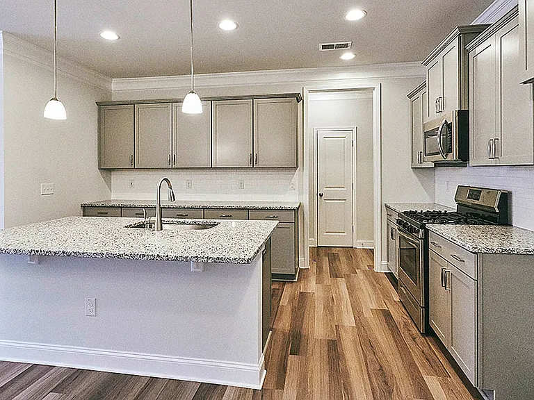 729 Andrade Dr — Photo 4