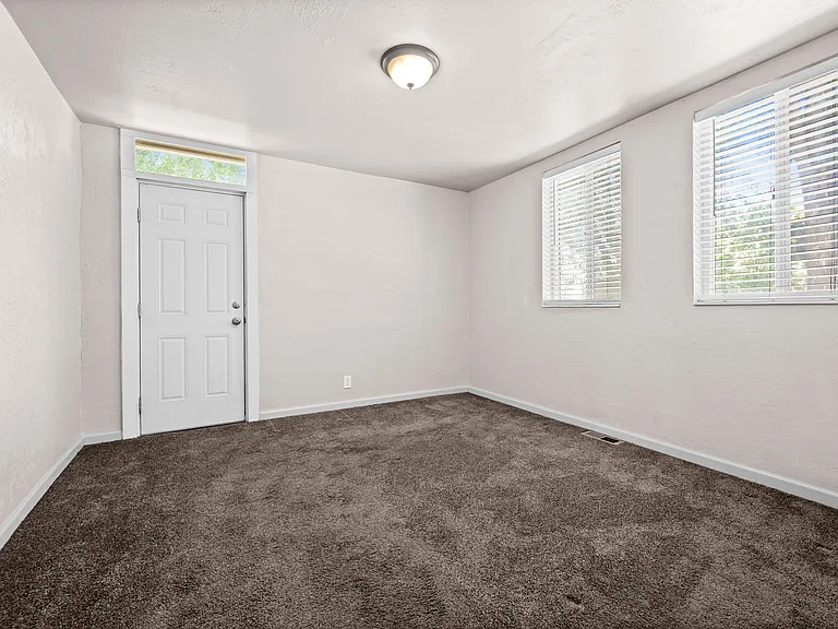 1734 S West Temple St — Photo 11
