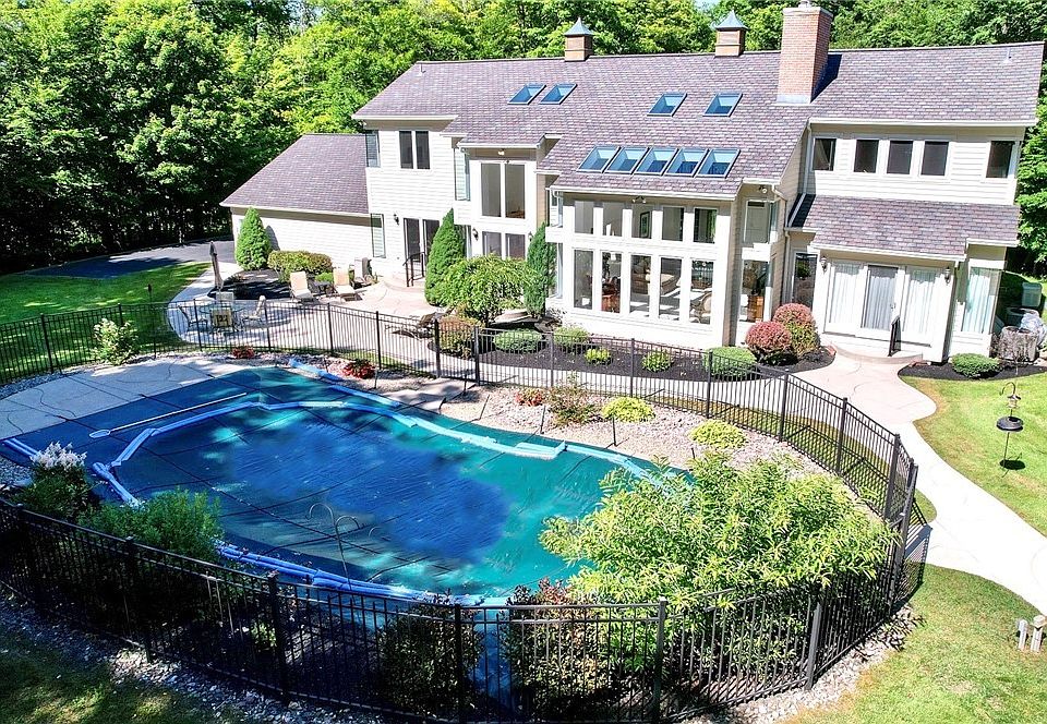 3 Woodcrest Dr, Orchard Park, NY 14127 Zillow