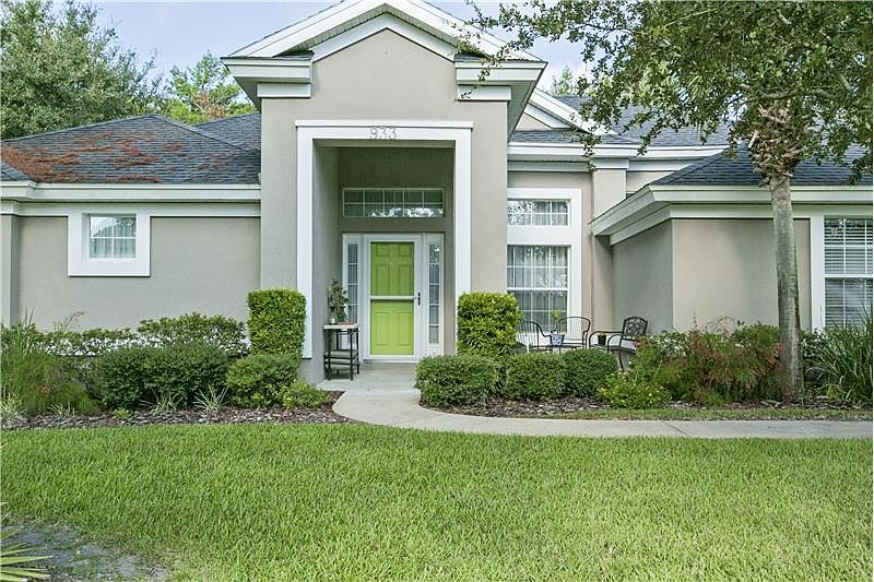 1st image of 933 Mirror Lake Dr