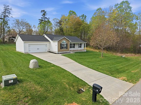 4th image of 217 Winding Cedar Dr