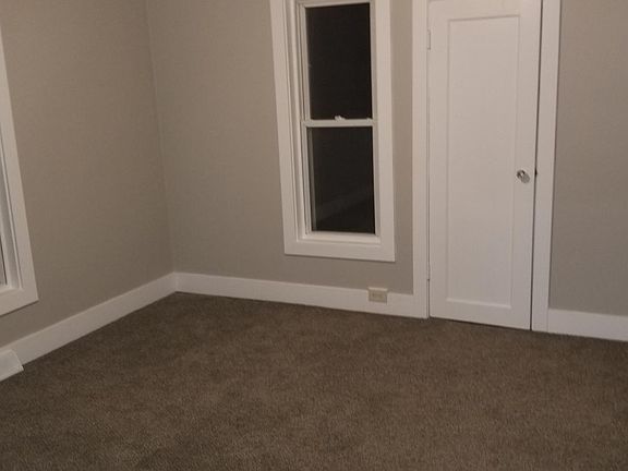 3rd image of 319 S St SE #1