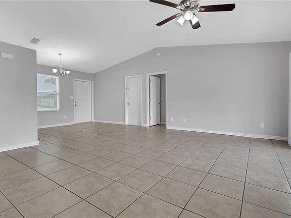 5th image of 1222 SE 3rd AVE