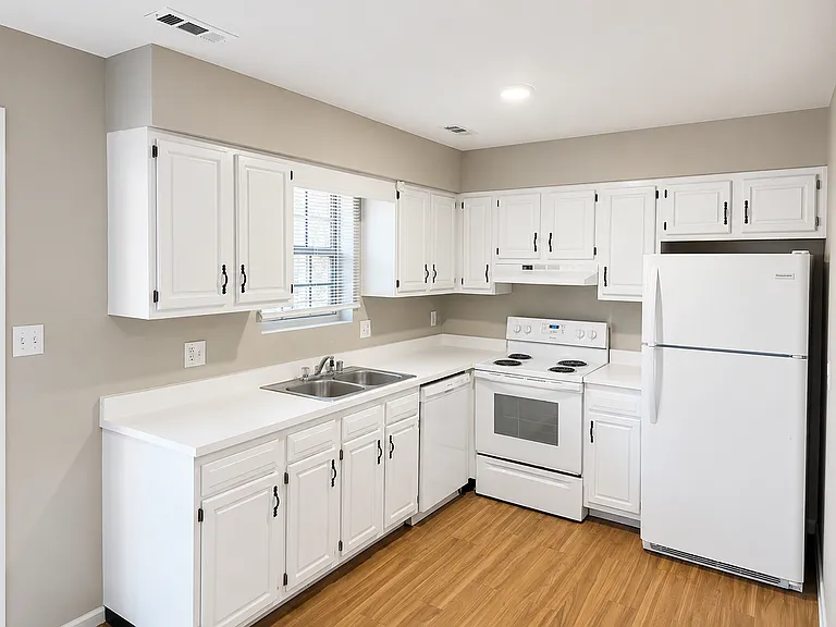 306 Spangler Dr #6 — Photo 1
