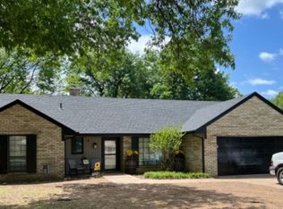 2514 Bluestem Rd, Ponca City, OK 74604