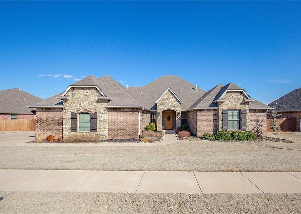 1st image of 15324 Colonia Bella Dr