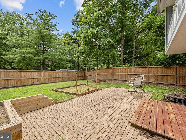 8629 Reseca Ln — Photo 4
