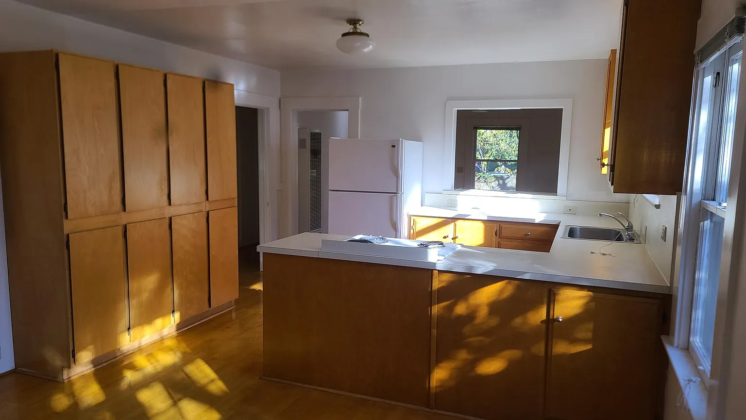 508 Monterey Ave photo 1