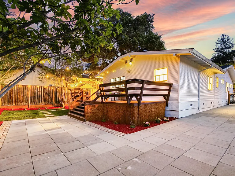 321 Johnson Ave — Photo 43