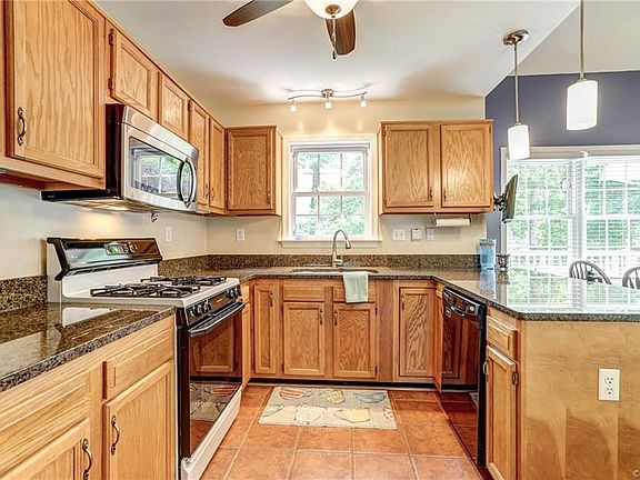 5th image of 9712 Snowberry Ct