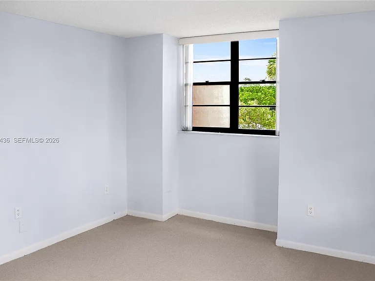 10425 SW 112th Ave #204 — Photo 2