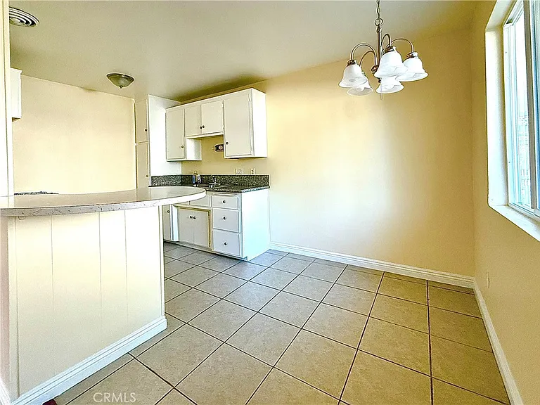 414 Mariposa Ave #B — Photo 7