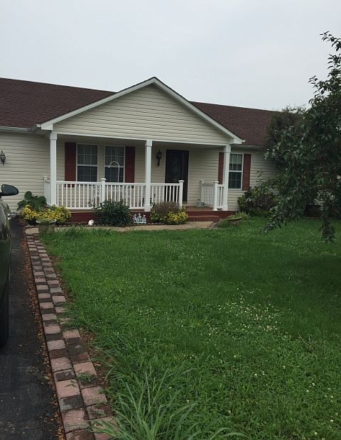 1st image of 124 Greyrock Dr
