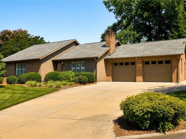 211 Chadbourne Dr, Winston Salem, NC 27104