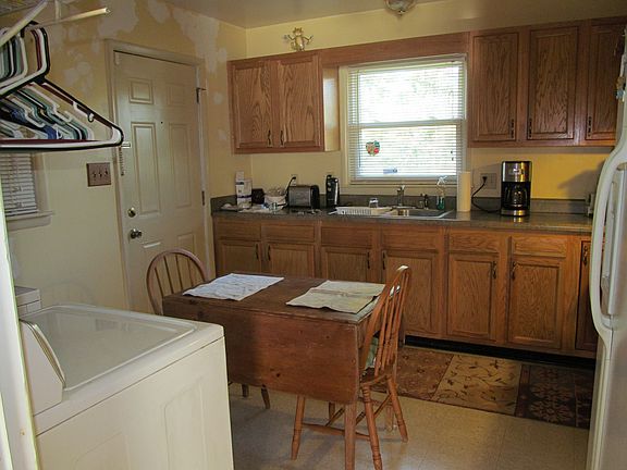 3rd image of 1407 Cassell Drive