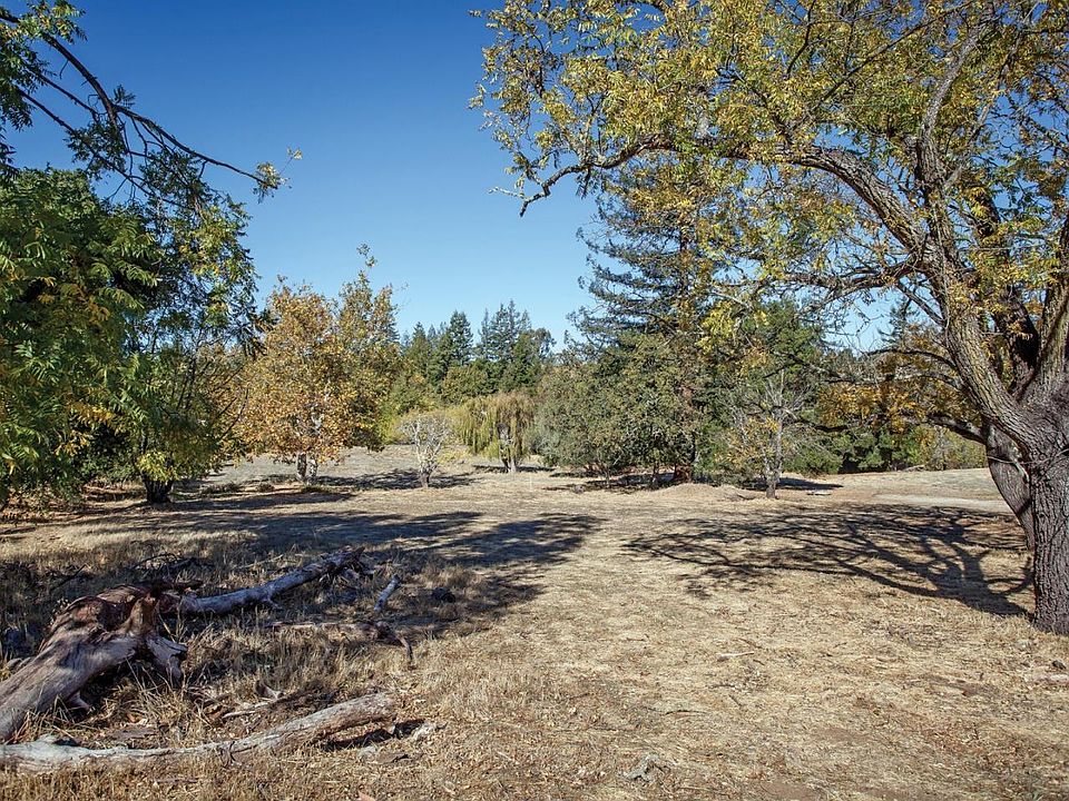 2nd image of 4394 Alpine Rd