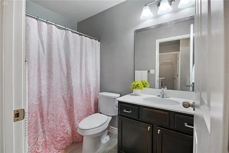 7410 Russ Ln — Photo 32