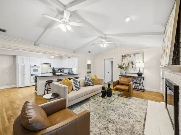 4315 Forest Bend Rd, Dallas, TX 75244