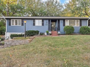 1615 SW 27th St, Topeka, KS 66611