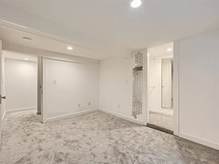 7522 9th Ave NE — Photo 29