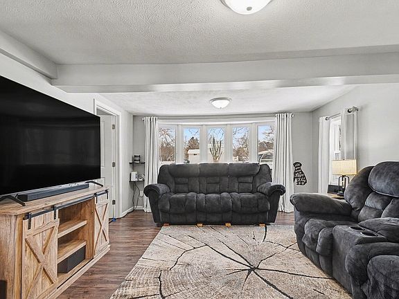 5th image of 110 Ontario Rd