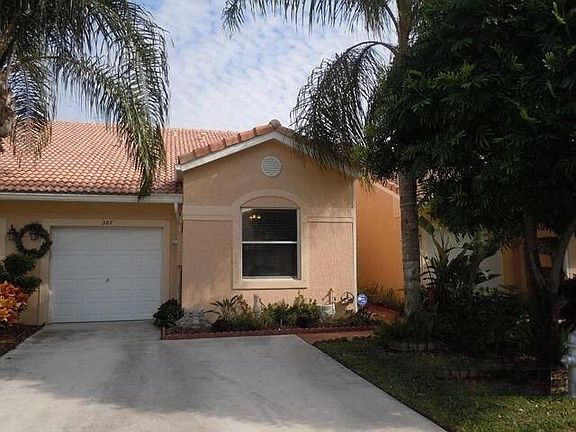 2nd image of 387 Coral Trace Ln