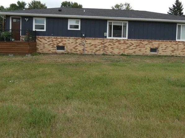 217 4th Ave NW, Beulah, ND 58523