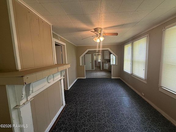2nd image of 3301 Olivier Rd