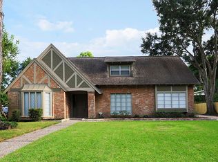 10919 Holly Springs Dr, Houston, TX 77042
